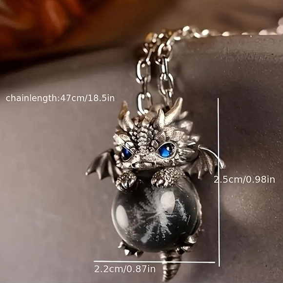 🆕️LAST ONE!🌹ADORABLE BABY DRAGON CLUTCHING PRECIOUS GEM NECKLACE GIFT BOXED - Picture 6 of 17